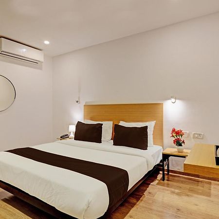 Hotel Qubic Near Igi Delhi Airport 新德里 外观 照片