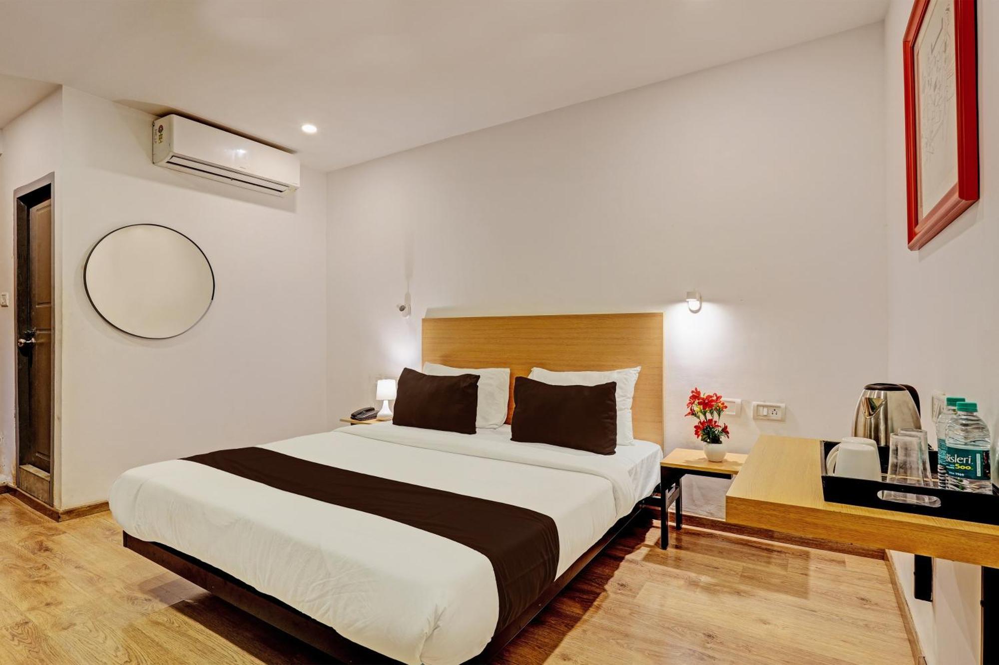 Hotel Qubic Near Igi Delhi Airport 新德里 外观 照片