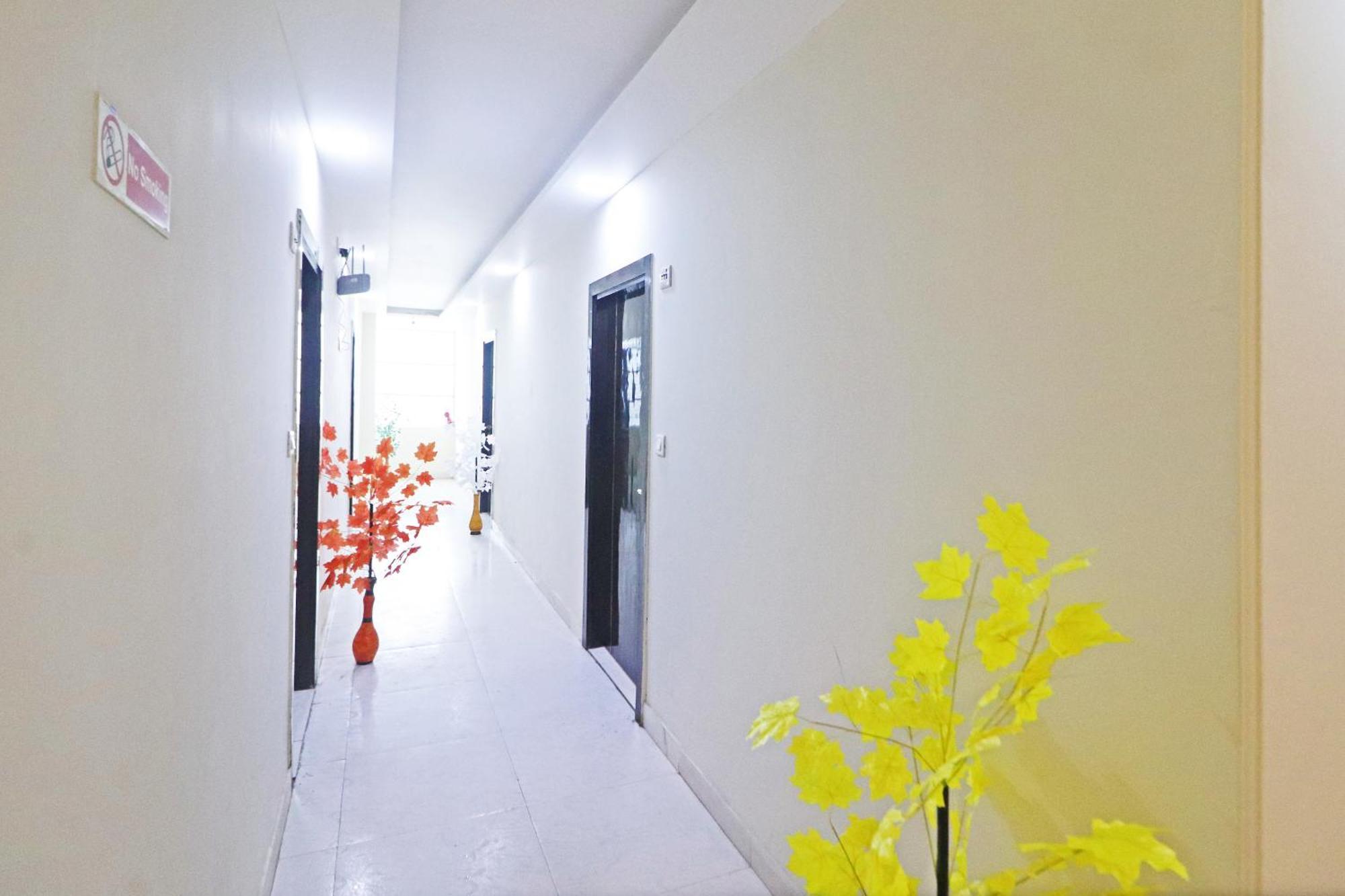 Hotel Qubic Near Igi Delhi Airport 新德里 外观 照片